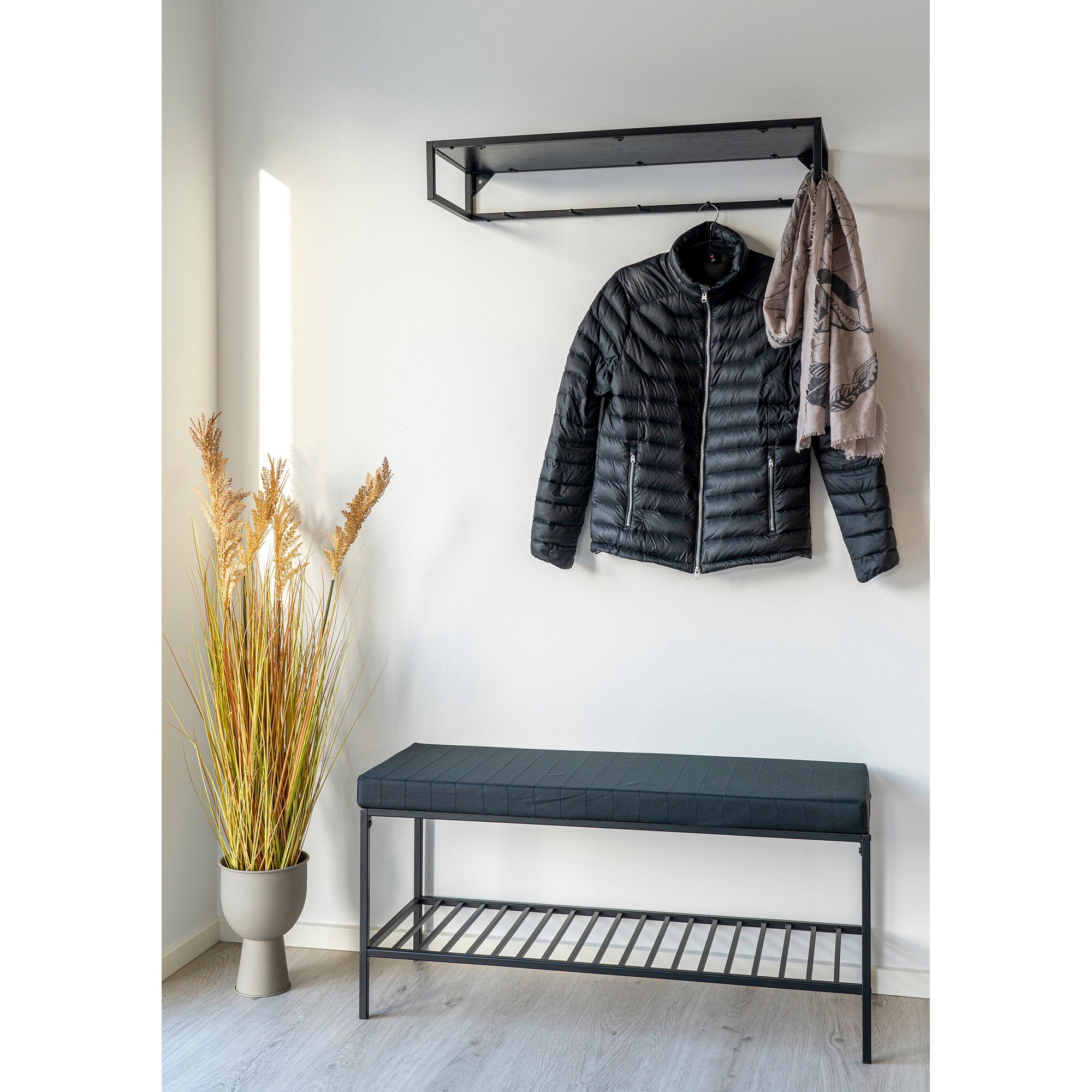 Vita Bankje - Bankje met zitkussen en opbergplank, zwart met zwarte poten 100x36x48,5 cm