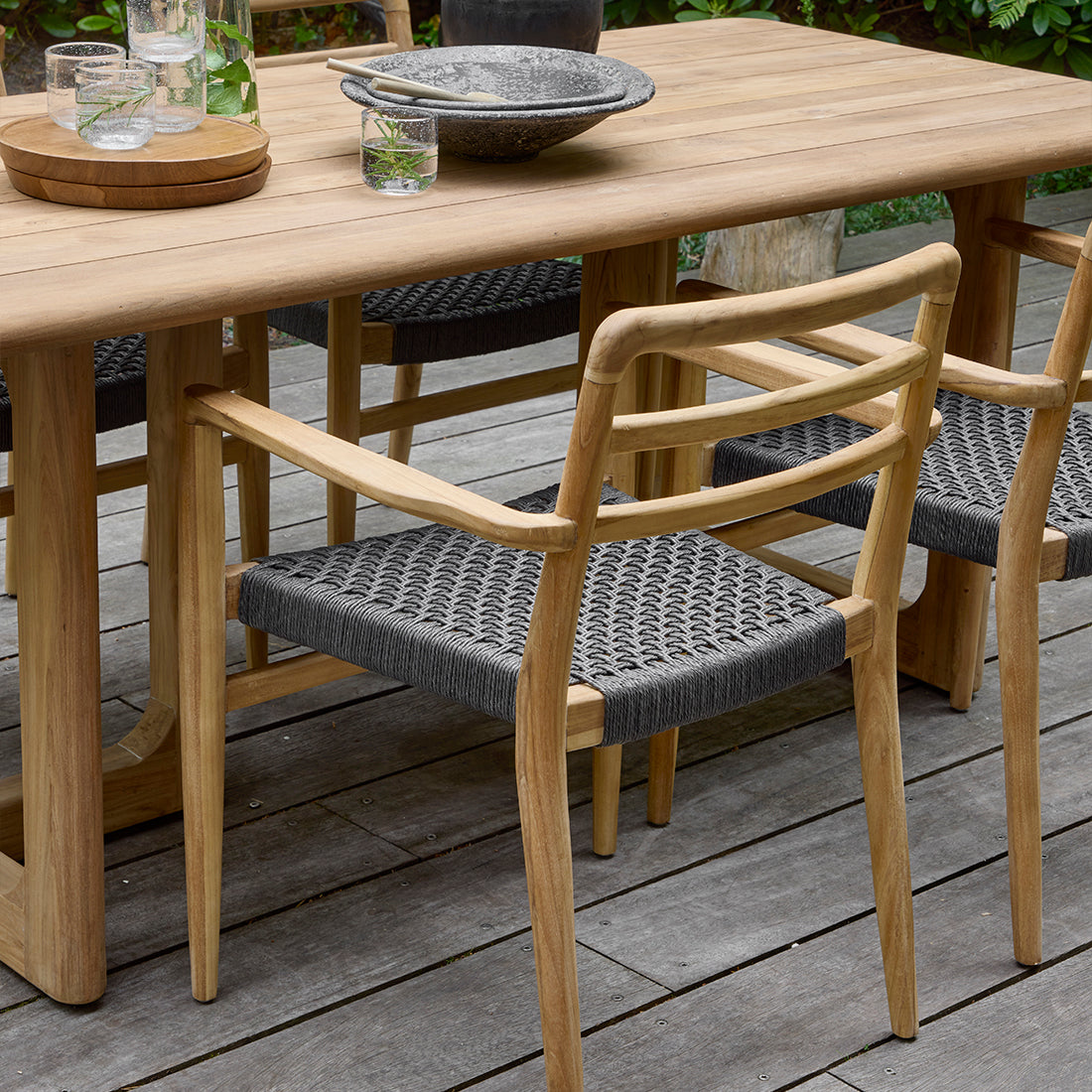 Verano teak tuinstoel met armleuning - Zwart (set van 2)
