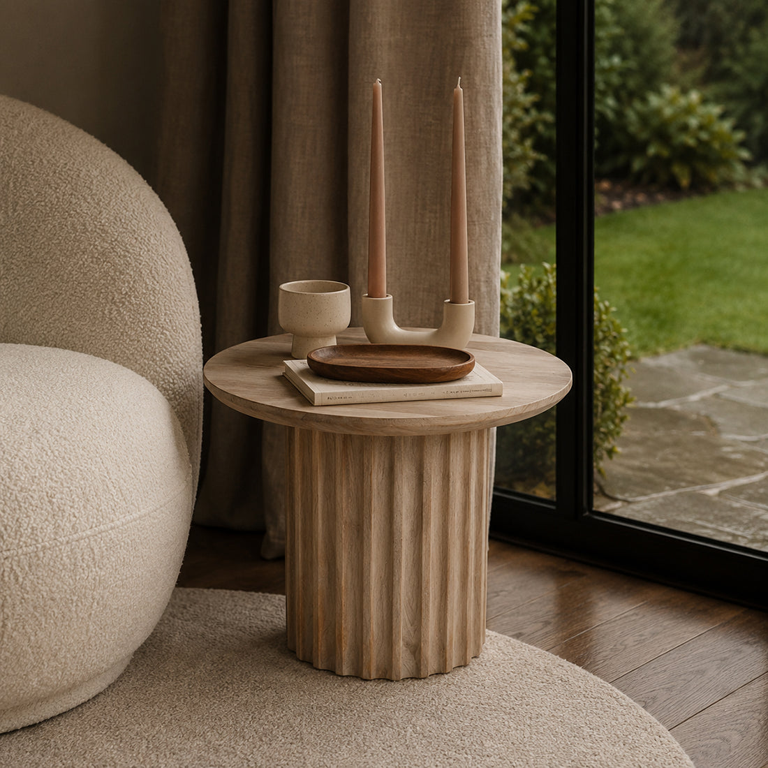 Bullnose side table reversed natural Ø 55 cm